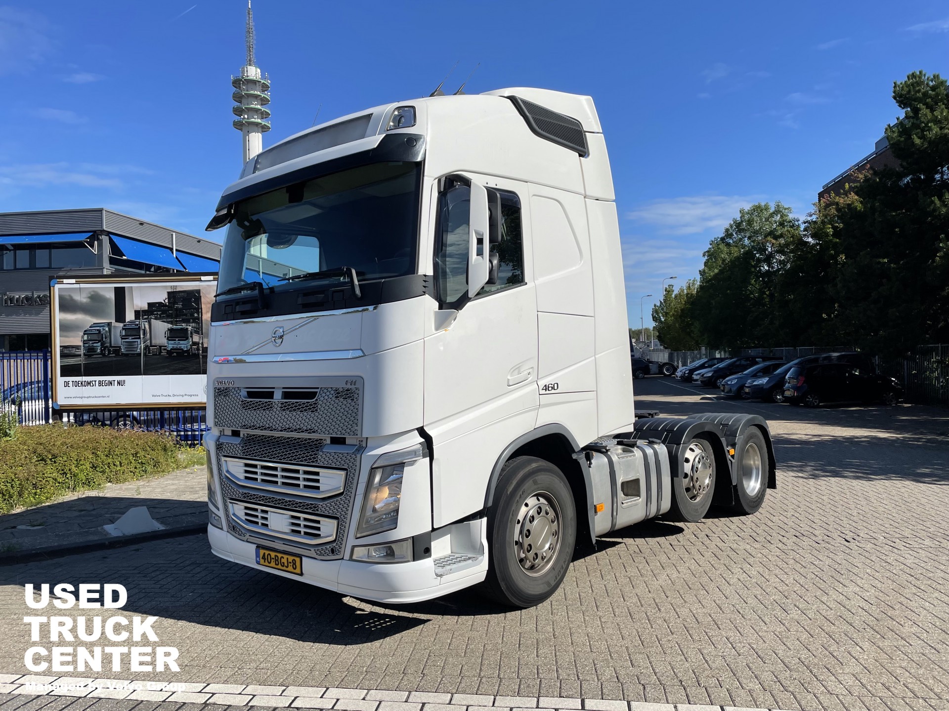 Volvo-FH-460-6x2T-Globetrotter-1-7